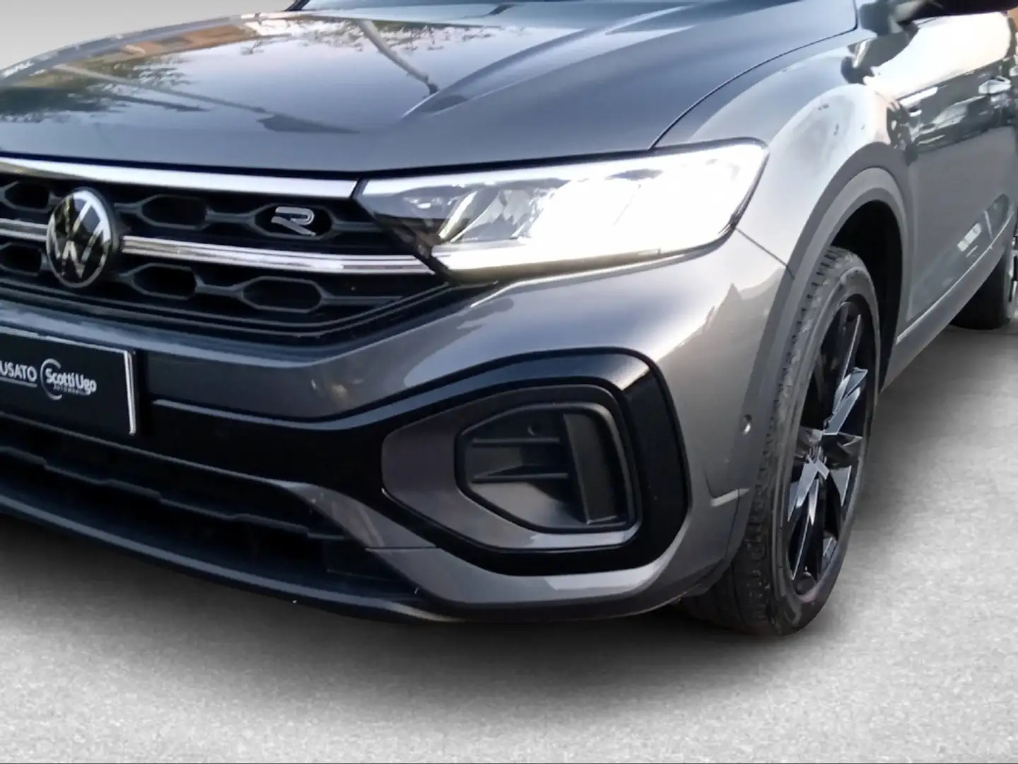 Volkswagen T-Roc 2.0 TDI SCR R Line Gris - 2