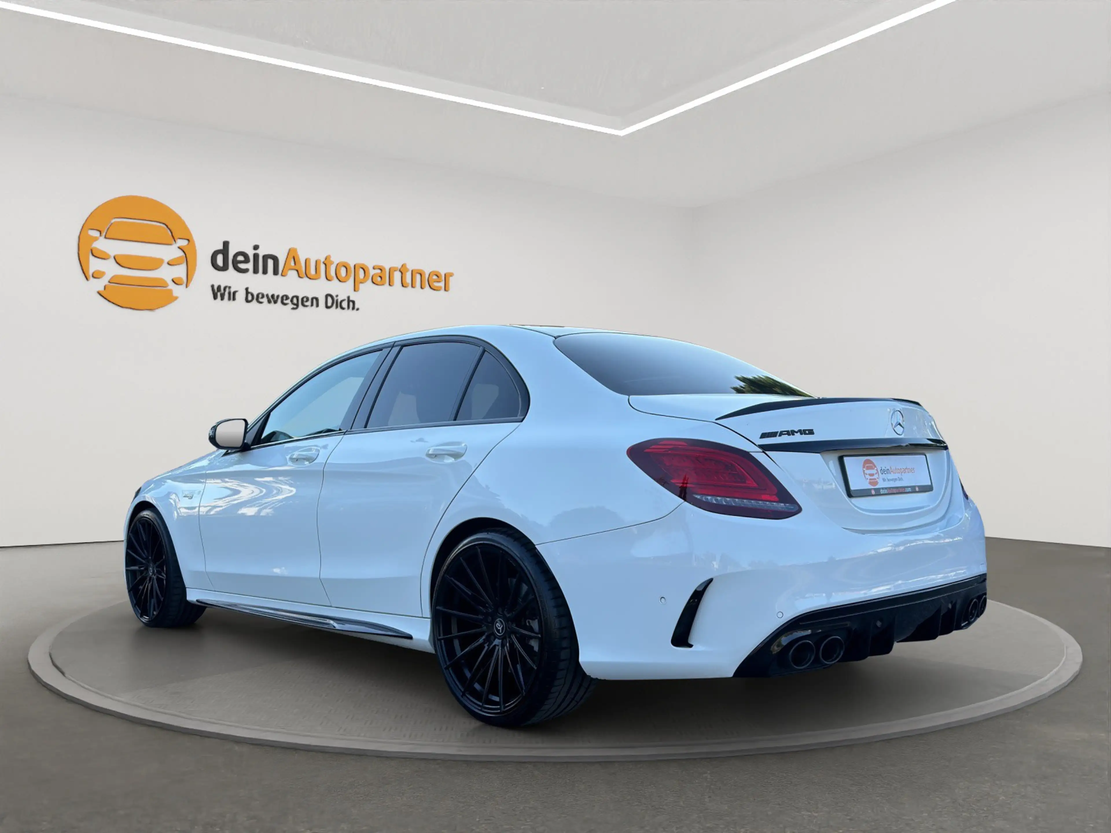 Mercedes-Benz C 43 AMG PANO/BURMESTER/NAVI/STH/LEDER/RFK — photo 7
