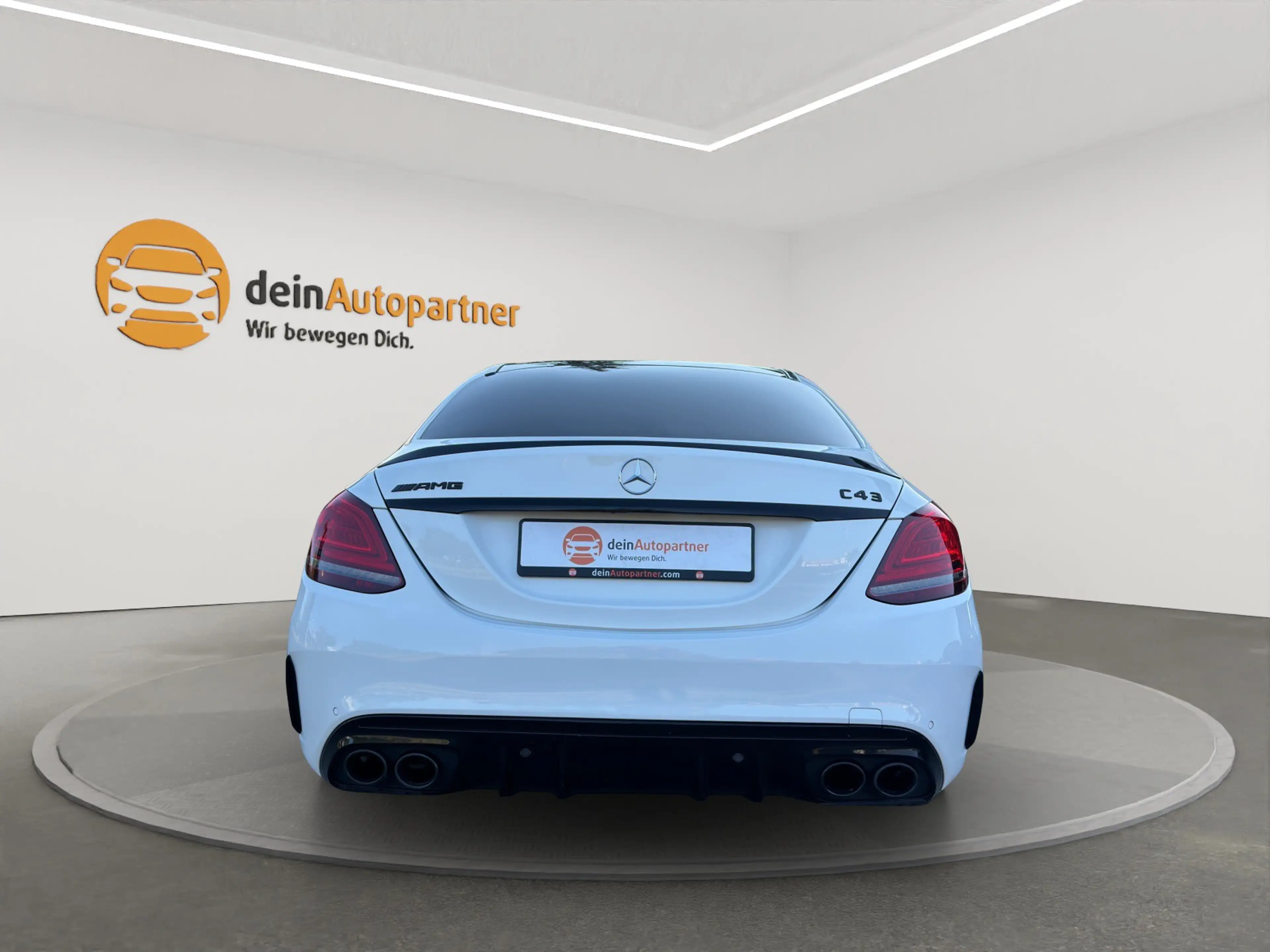Mercedes-Benz C 43 AMG PANO/BURMESTER/NAVI/STH/LEDER/RFK — photo 6