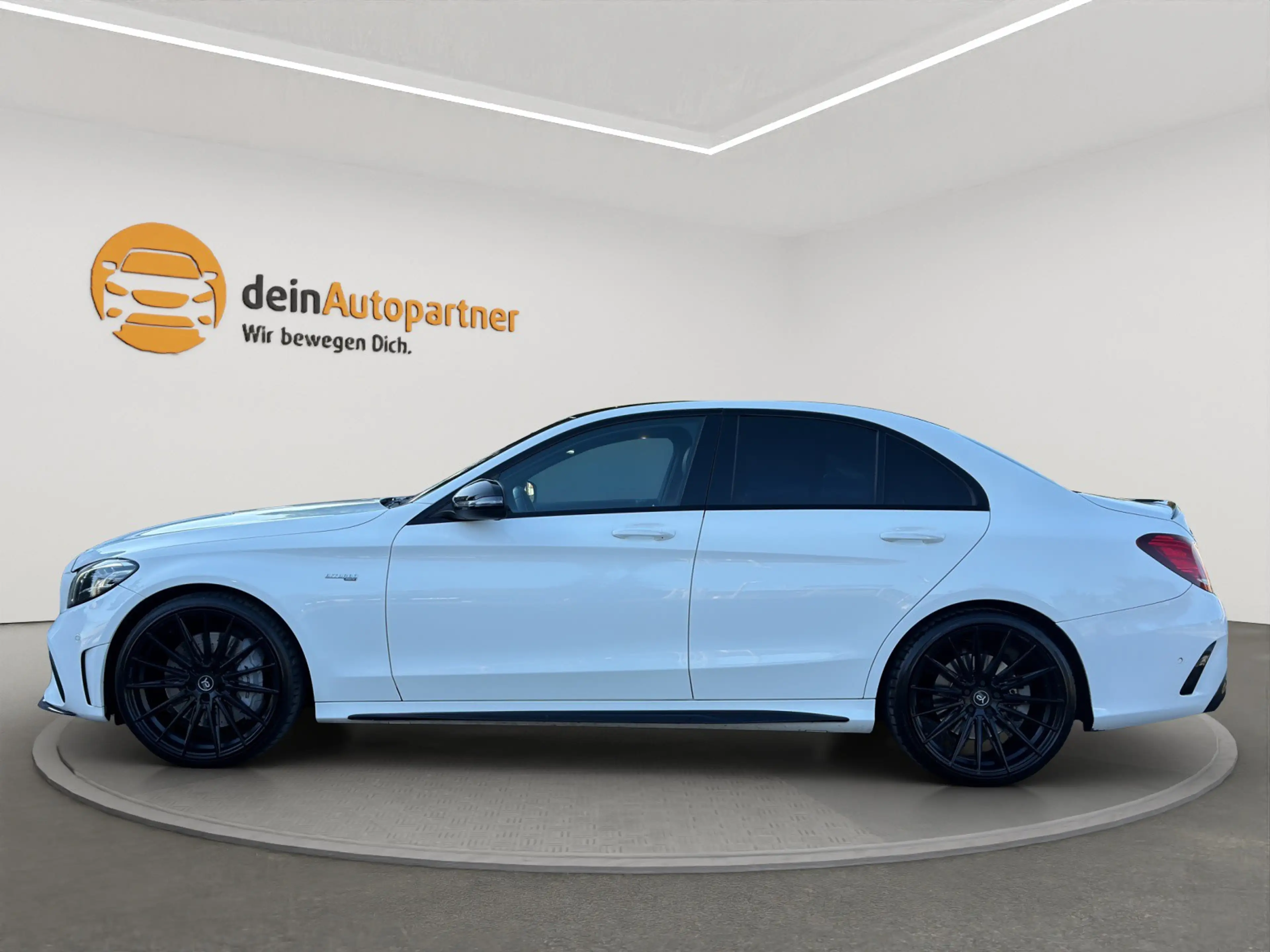 Mercedes-Benz C 43 AMG PANO/BURMESTER/NAVI/STH/LEDER/RFK — photo 8