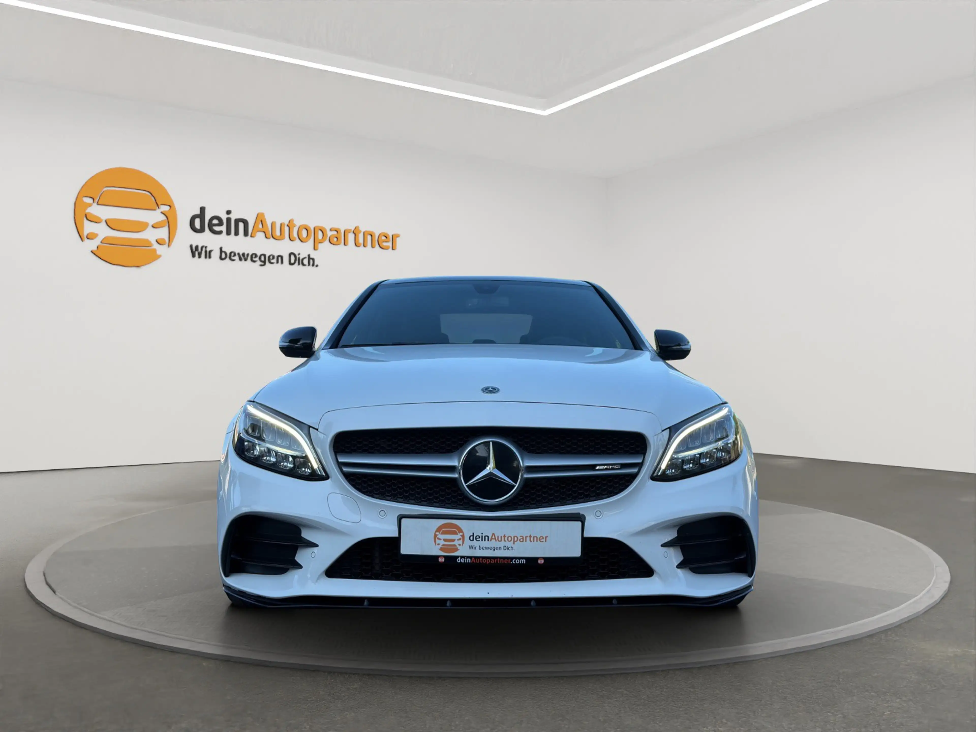 Mercedes-Benz C 43 AMG PANO/BURMESTER/NAVI/STH/LEDER/RFK — photo 2