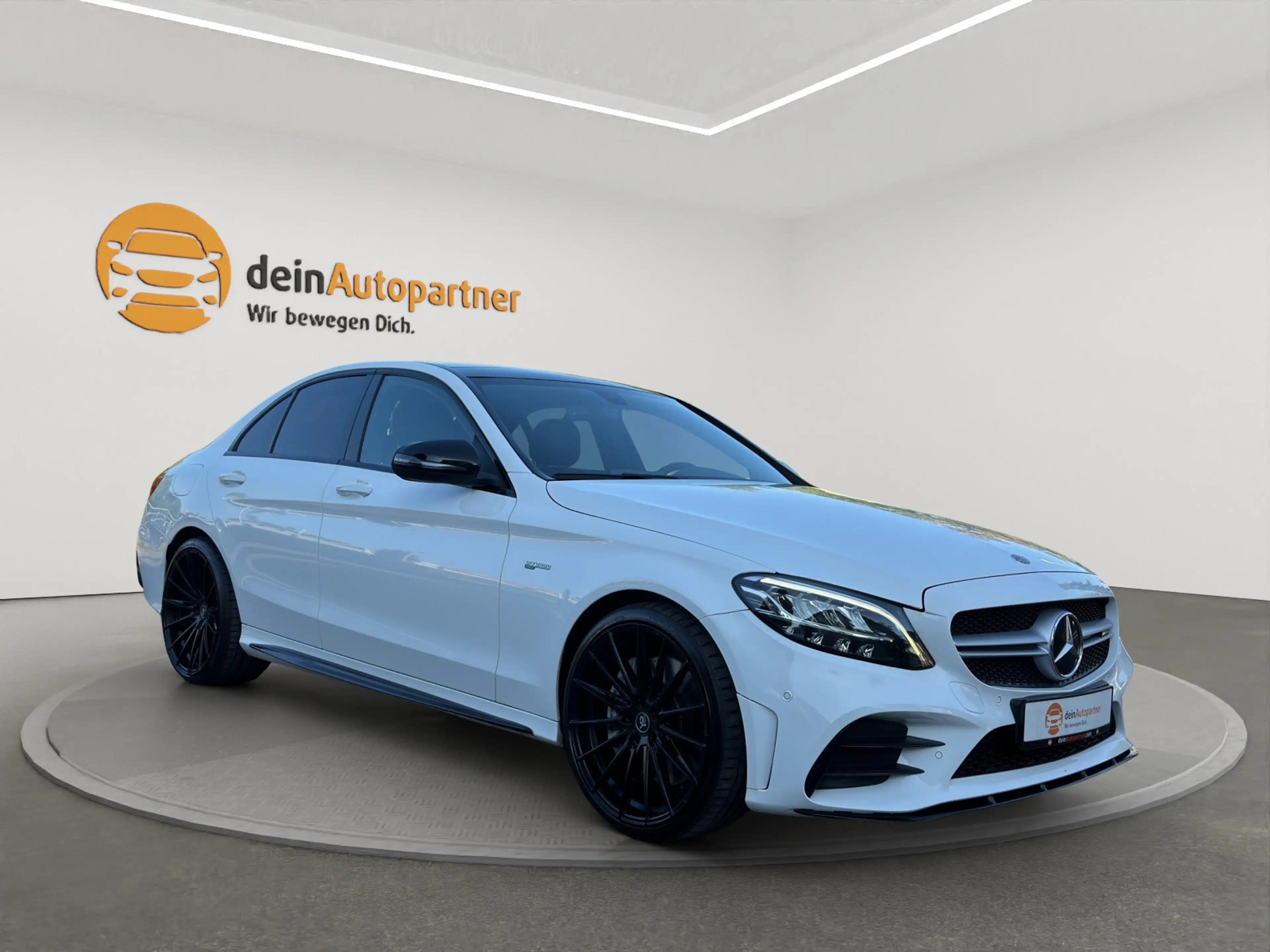 Mercedes-Benz C 43 AMG PANO/BURMESTER/NAVI/STH/LEDER/RFK — photo 3