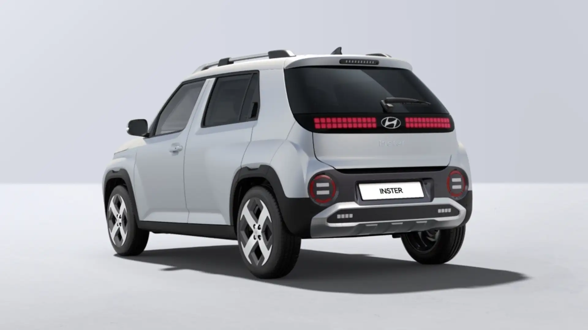 Hyundai Inster Electric 49 kWh Evolve Automaat (Aero Silver Matte Grijs - 2