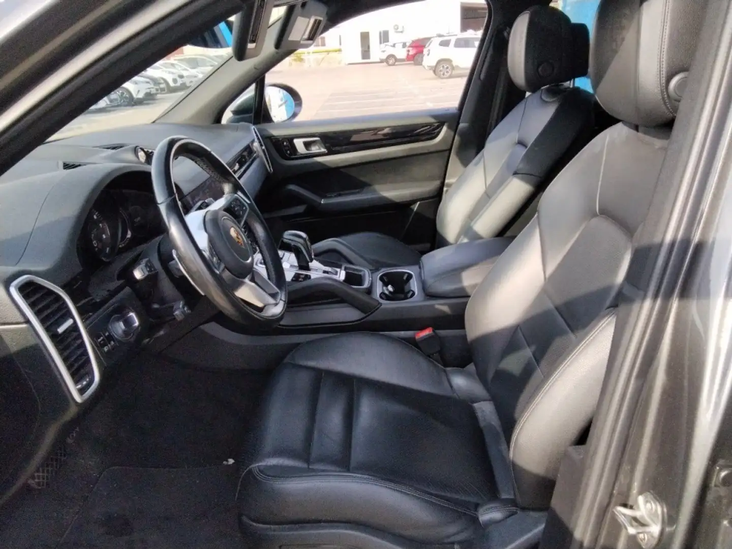 Porsche Cayenne E-Hybrid Aut. Gris - 2