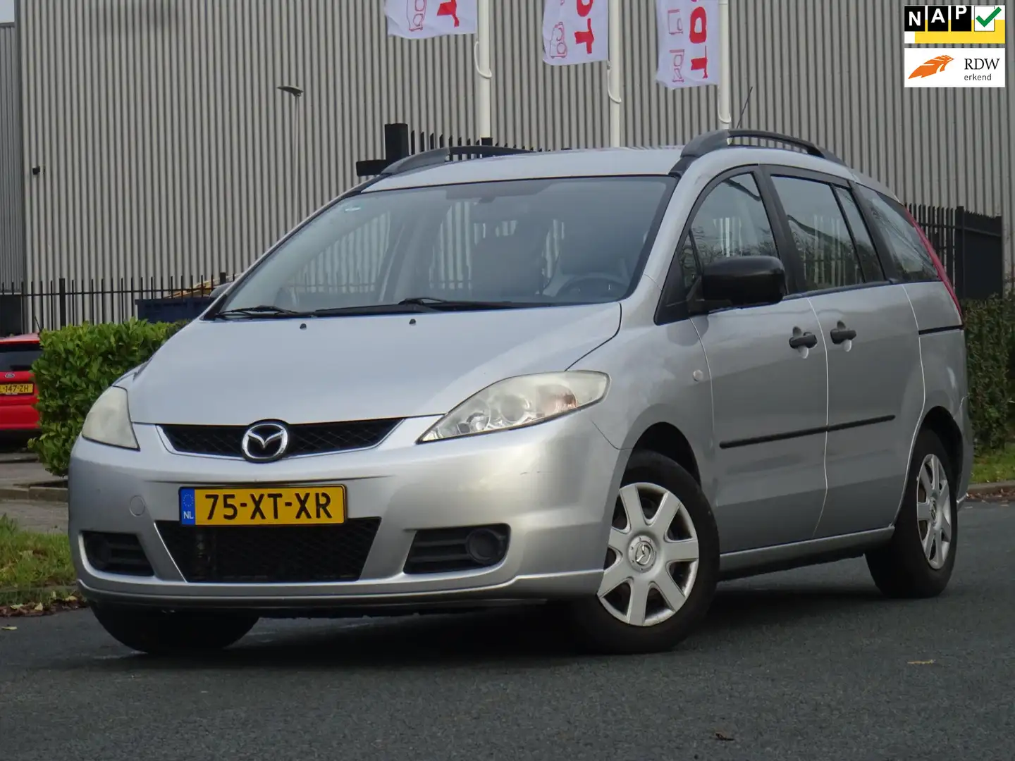 Mazda 5 1.8 Touring BJ2007 NAP/AIRCO/PDC/TREKHAAK/APK Grijs - 1