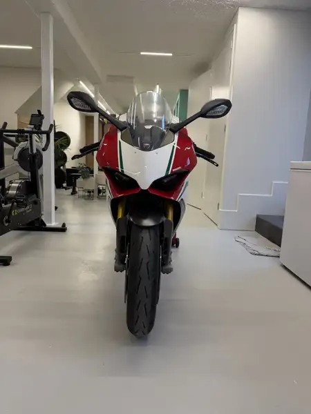 Ducati Panigale V4 - foto 2