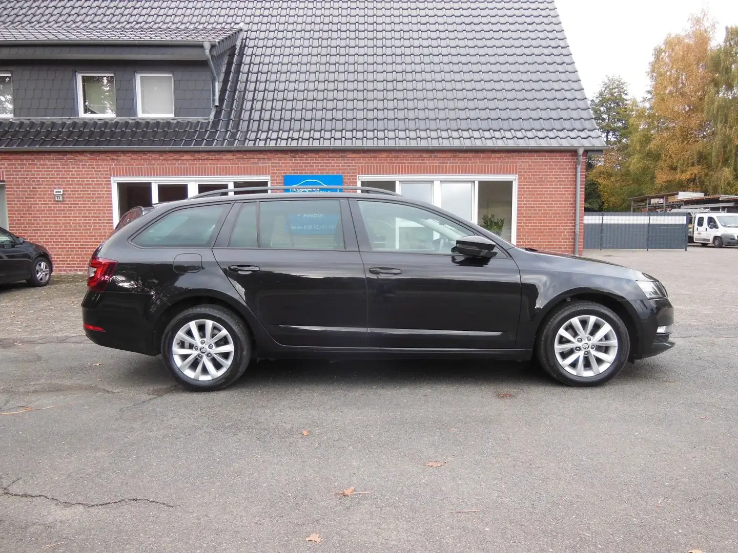 Skoda Octavia Combi 2.0 TDI DSG ACC/el.HECKKLAPPE/LED Noir - 2