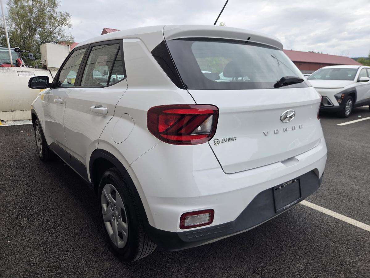 2023 Hyundai Venue Essential Carplay sieges chauffant camera recul bl — снимка 1