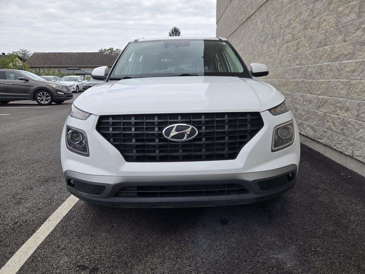 2023 Hyundai Venue Essential Carplay sieges chauffant camera recul bl — снимка 1