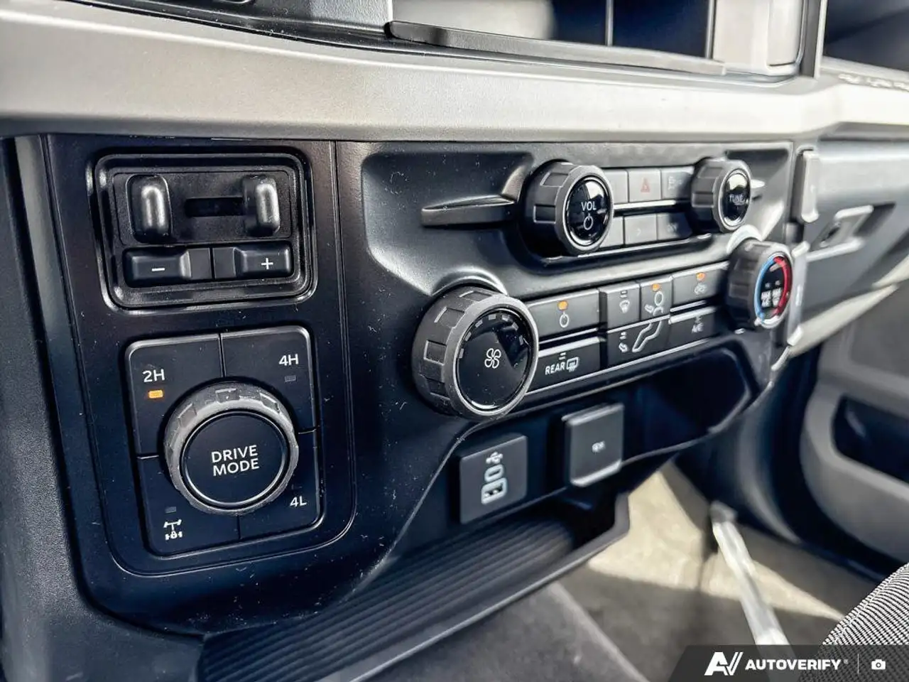 Ford F 350 снимка Ford F 350