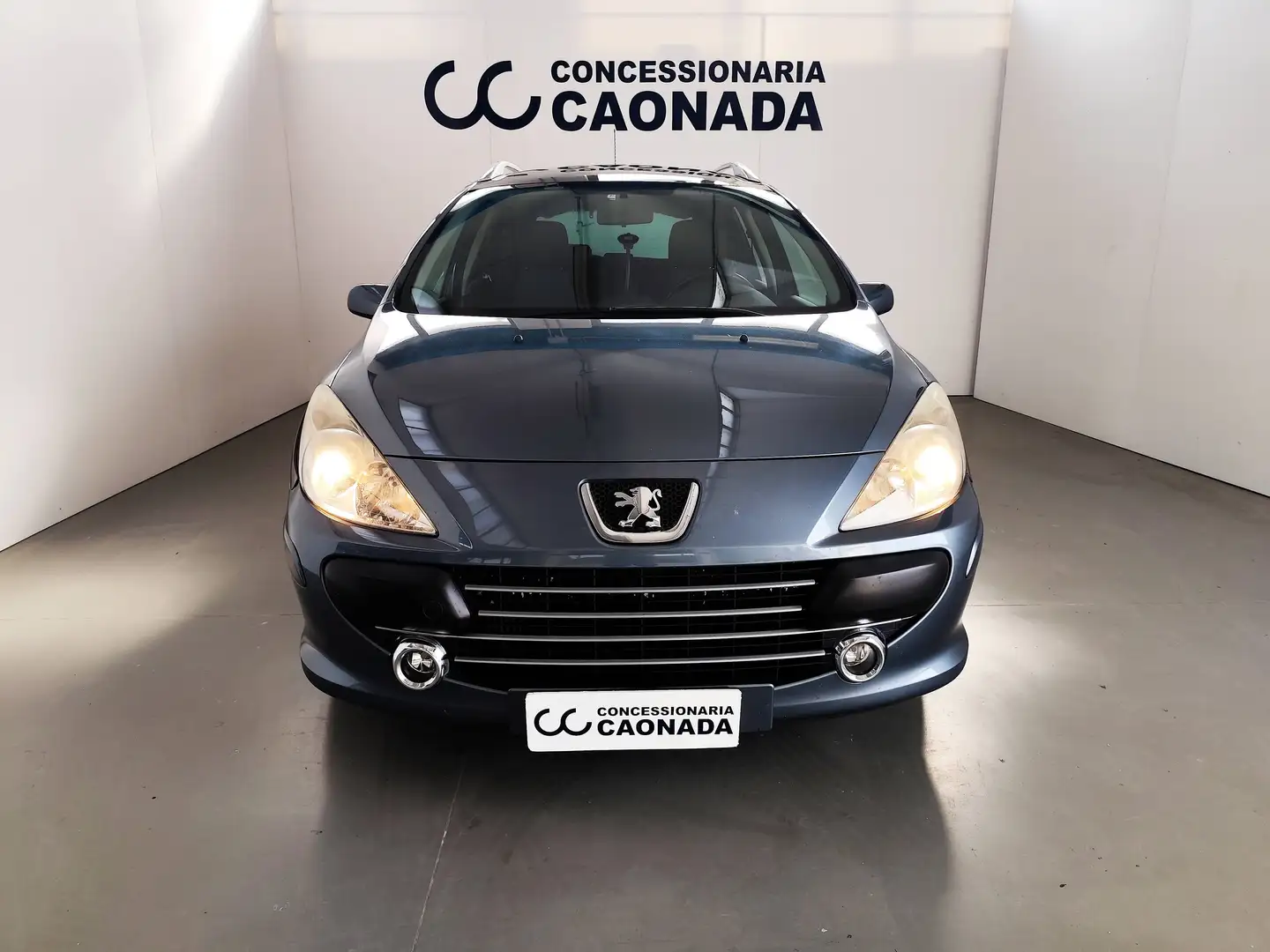 Peugeot 307 SW .6 hdi 16v 7 POSTI Grau - 1