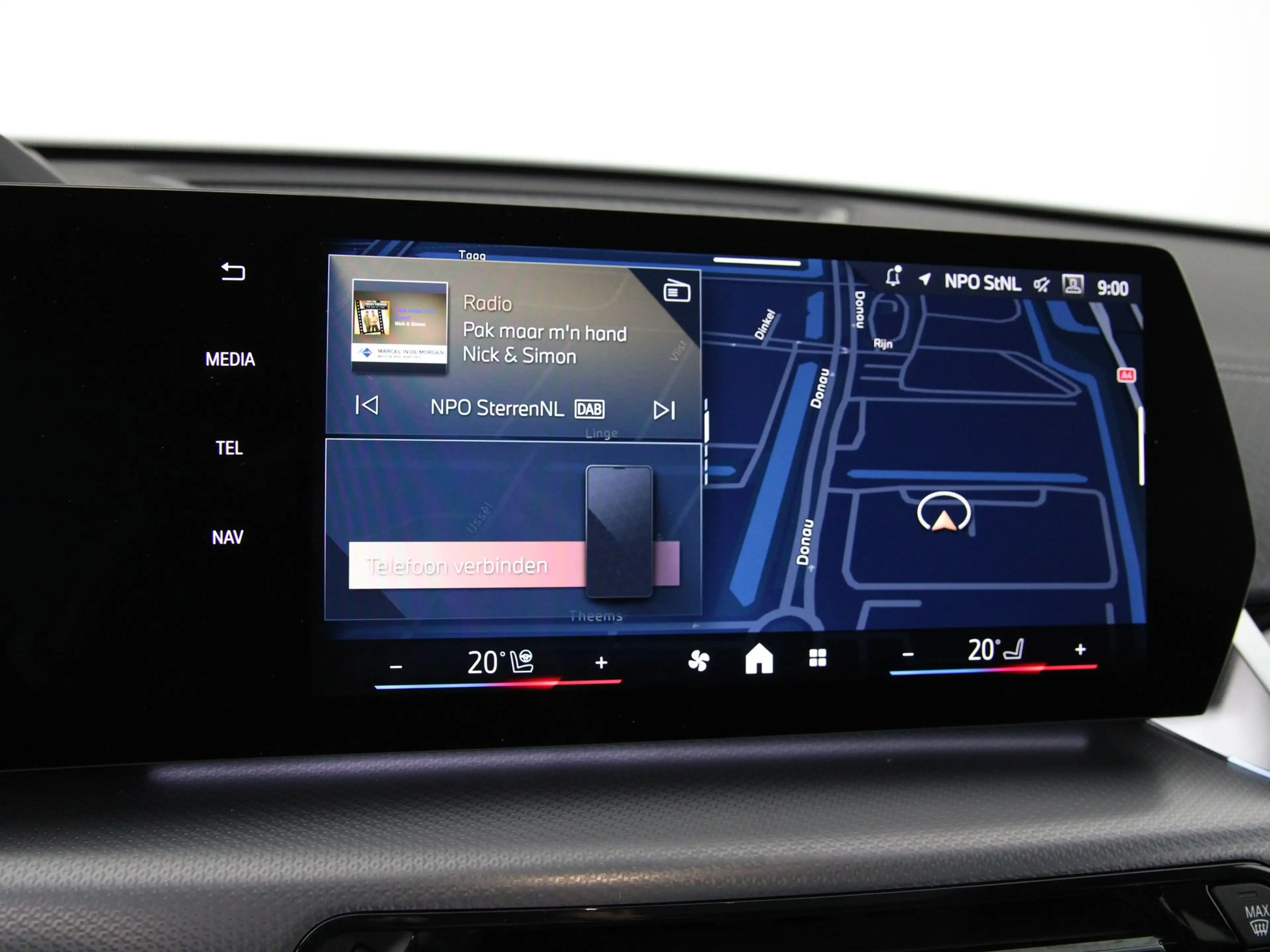 BMW iX2 eDrive20 67 kWh M-sport Pro — photo 14