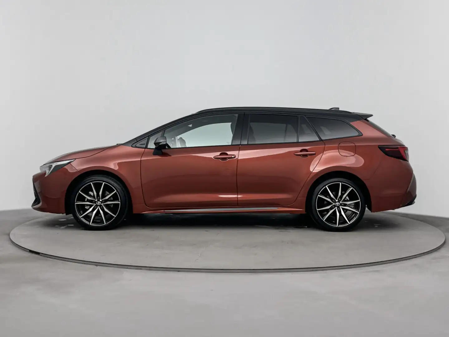 Toyota Corolla Touring Sports Hybrid 140 GR Sport Plus Pack | NIE Bruin - 2