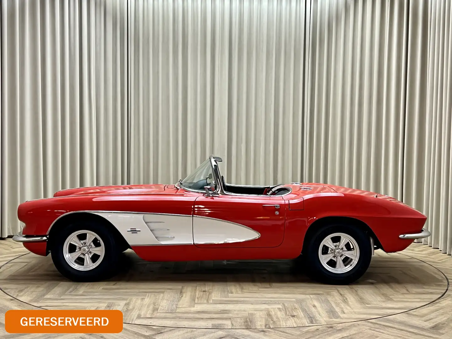 Chevrolet Corvette C1 Cabriolet / M20 Muncie 4-Speed Manual / 1961 / Rojo - 1