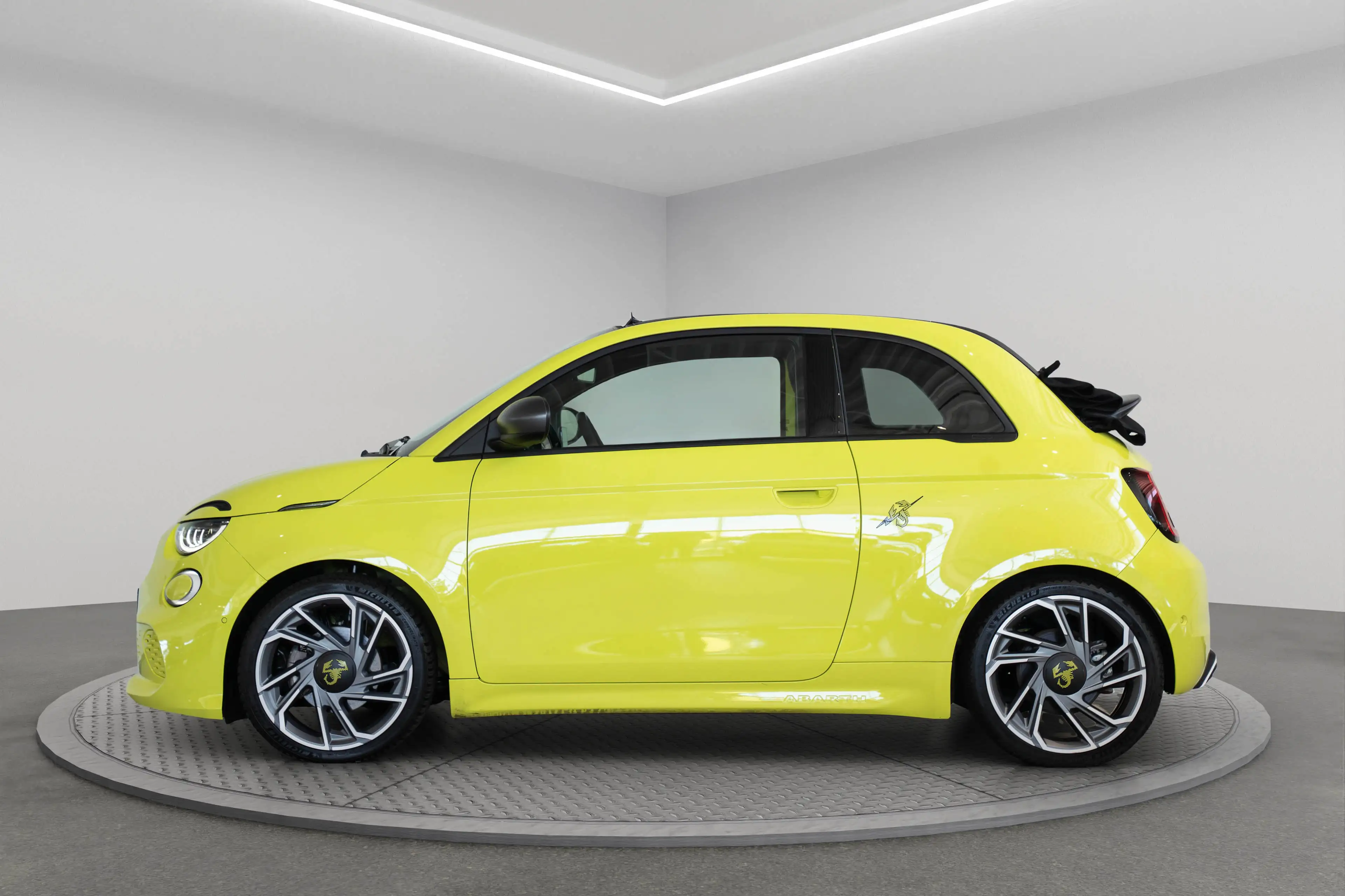 Abarth 500C Turismo 42 kWh | Tot 8 Jaar Garantie | Navigatie | — photo 4