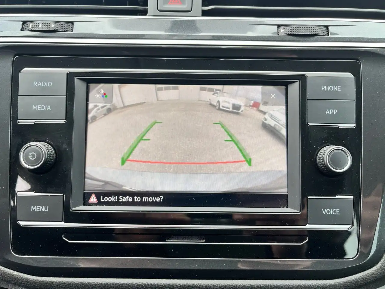 Volkswagen Tiguan снимка Volkswagen Tiguan