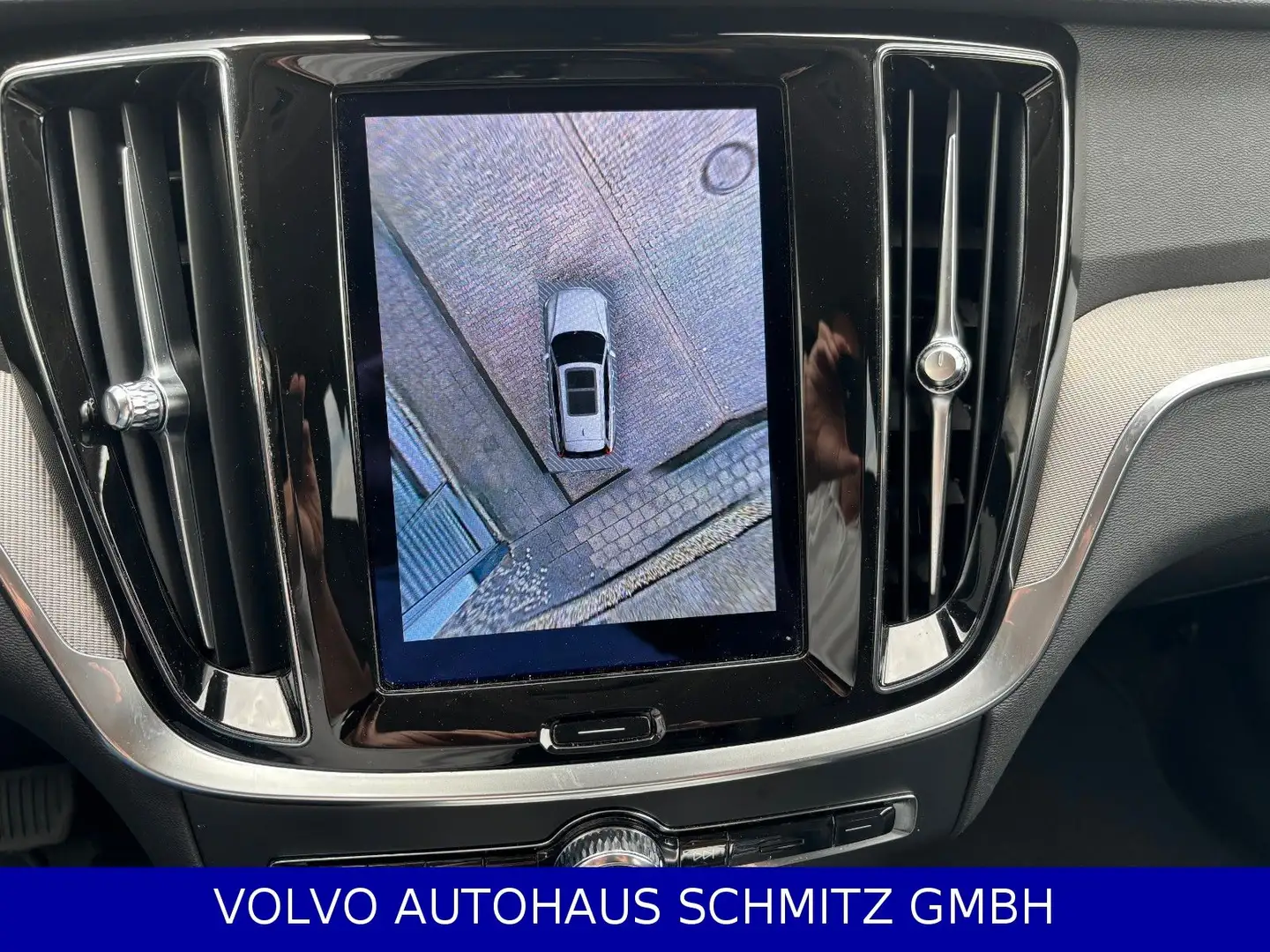 Volvo V60 B4 Aut.  Plus Dark /Full LED /Standh /AHK/19 Grau - 2