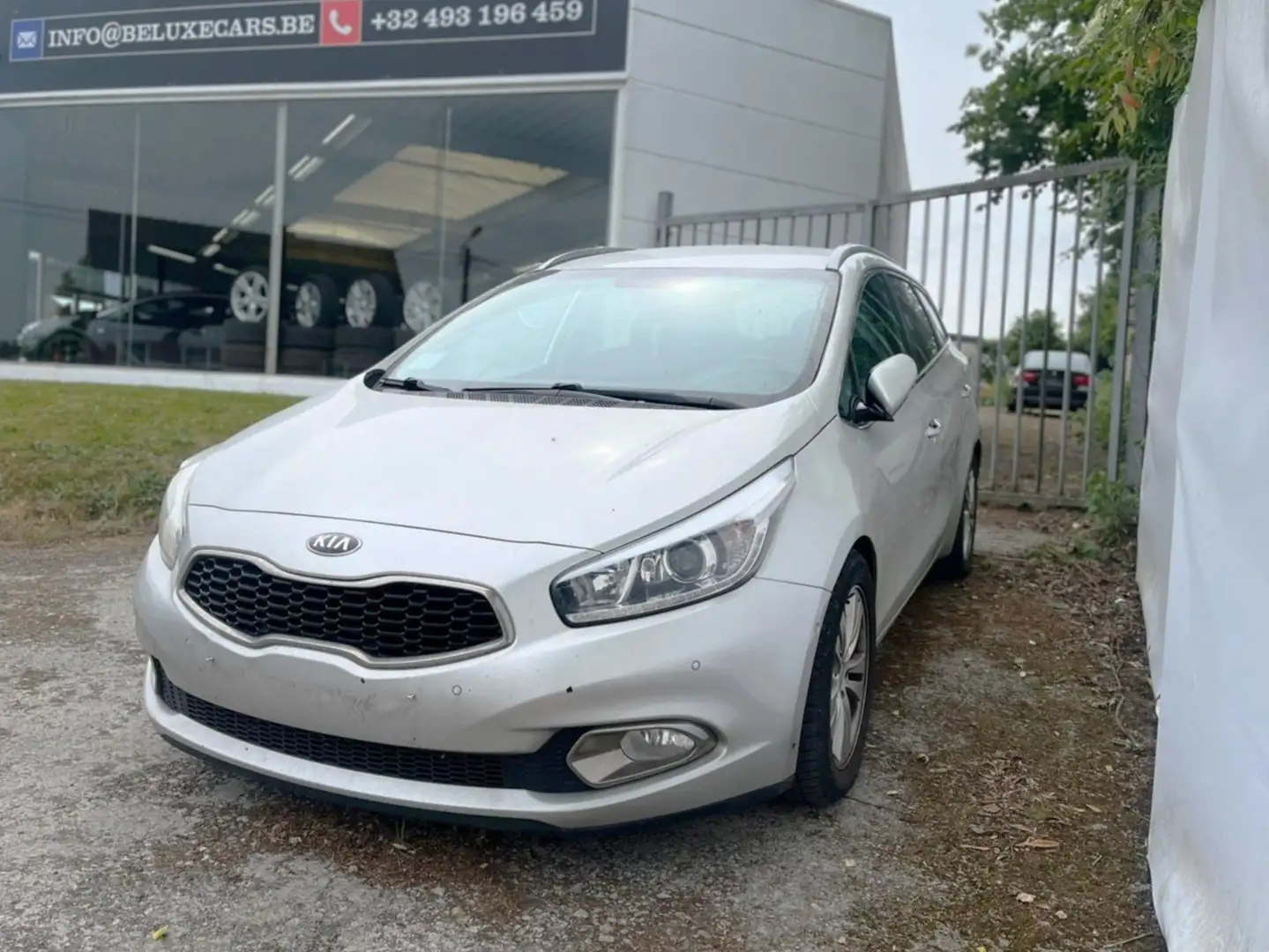 Kia Ceed SW / cee'd SW 1.6 CRDi A PRENDRE DANS L'ETAT Szürke - 1