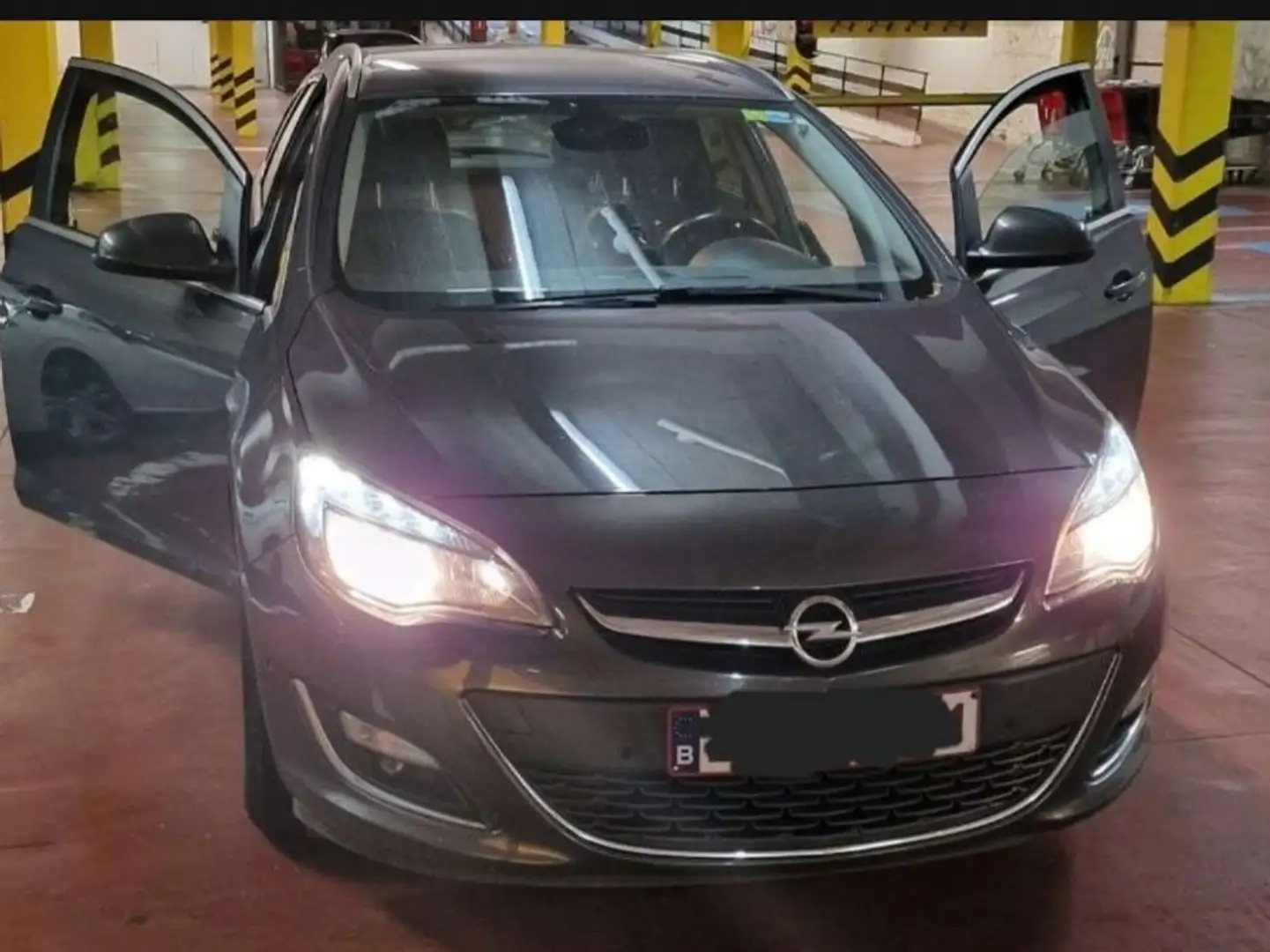 Opel Astra 1.7 CDTi ecoFLEX Essentia Start/Stop Beige - 1