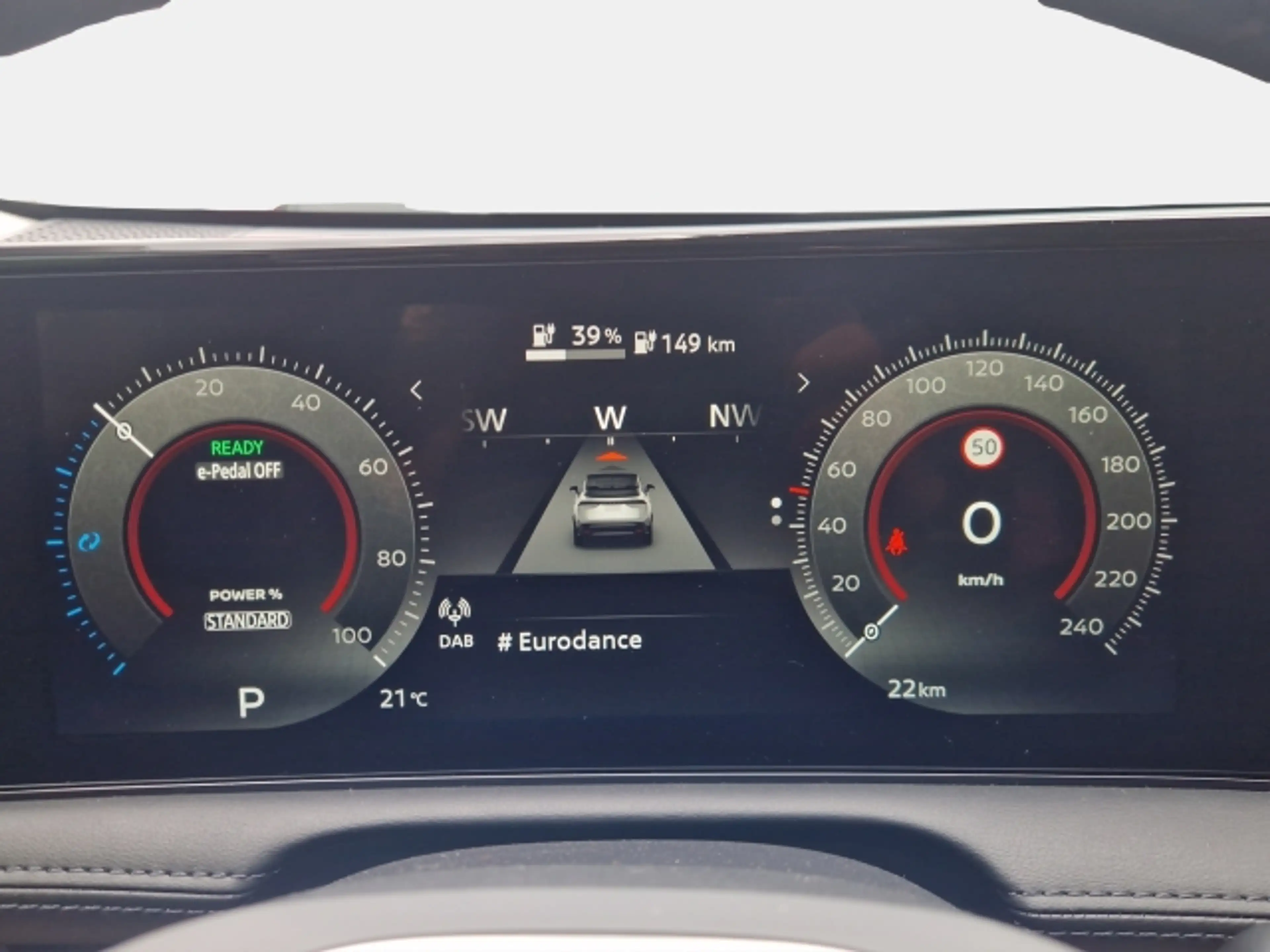 Nissan Ariya ENGAGE 63kWH *Netto 29.990.-* — photo 9
