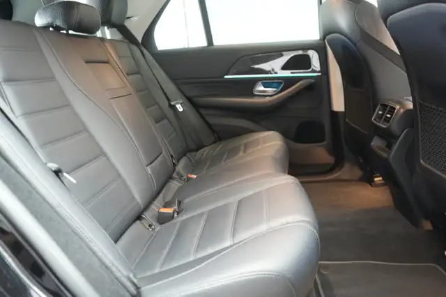 Mercedes-Benz 300 view 10