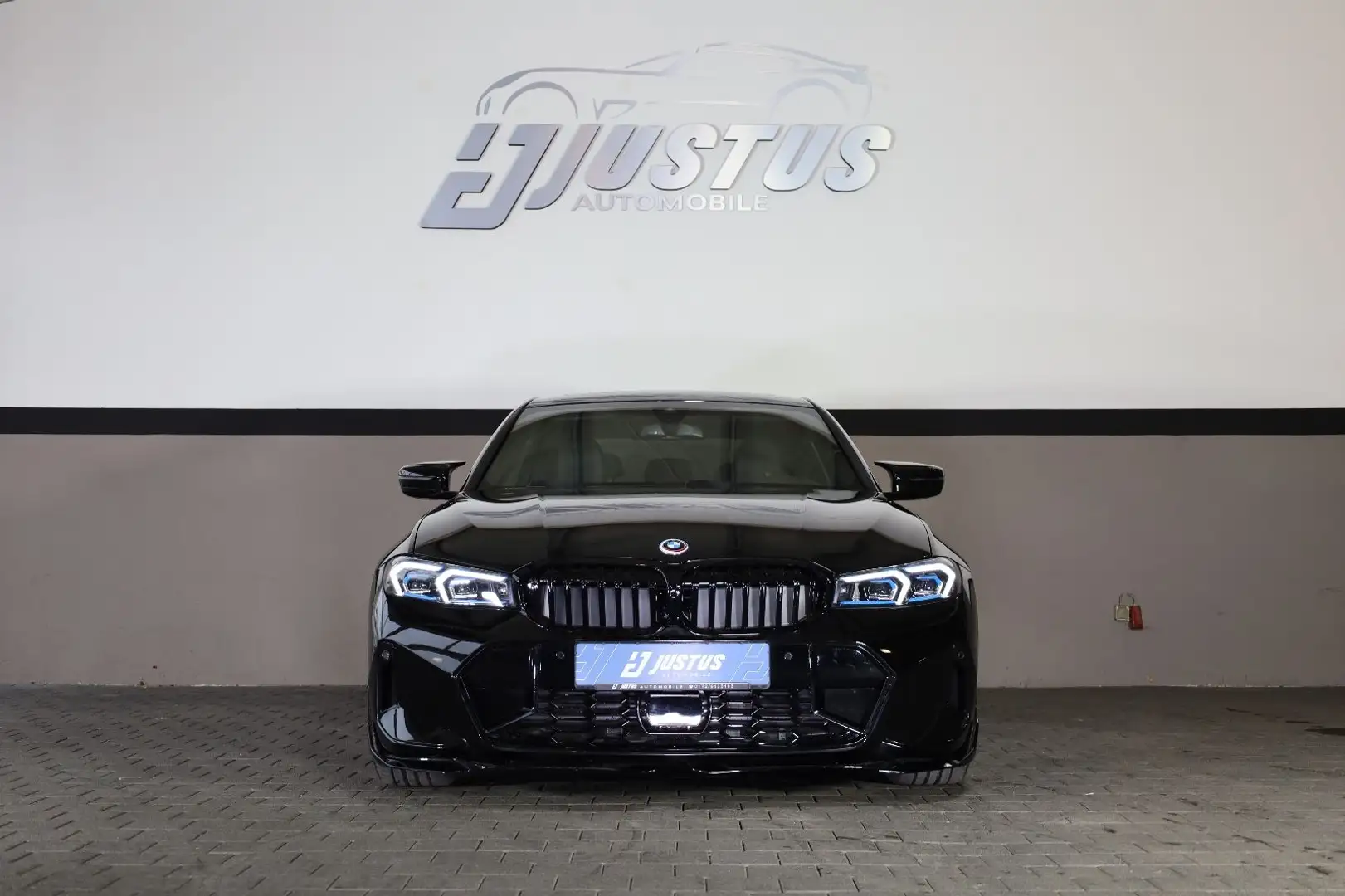 BMW 330 i xDrive/M/APPLE/WIFI/SBD/LED/KAMERA/SHZ/R20 Schwarz - 2