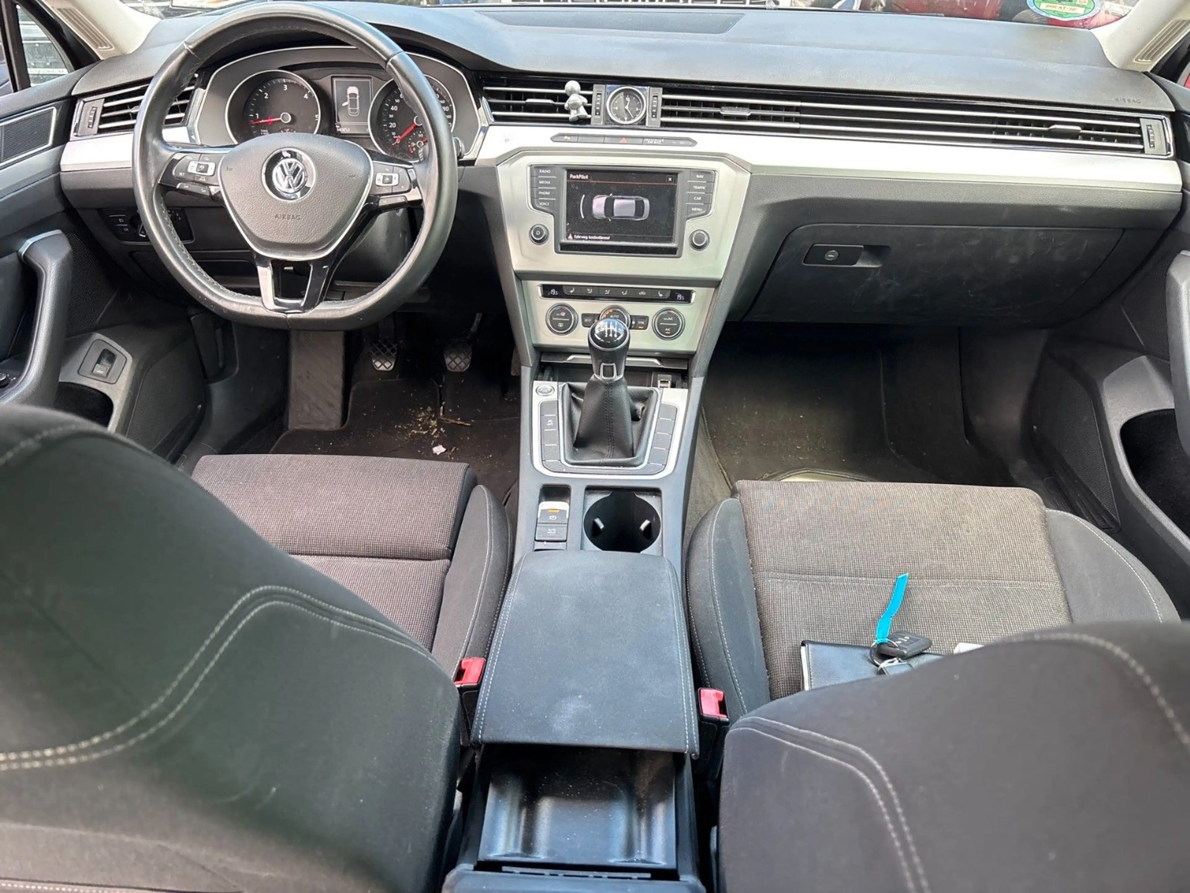 Volkswagen Passat Lim. Comfort.BMT/Start-Stopp/ACC/Navi/Ass — photo 6