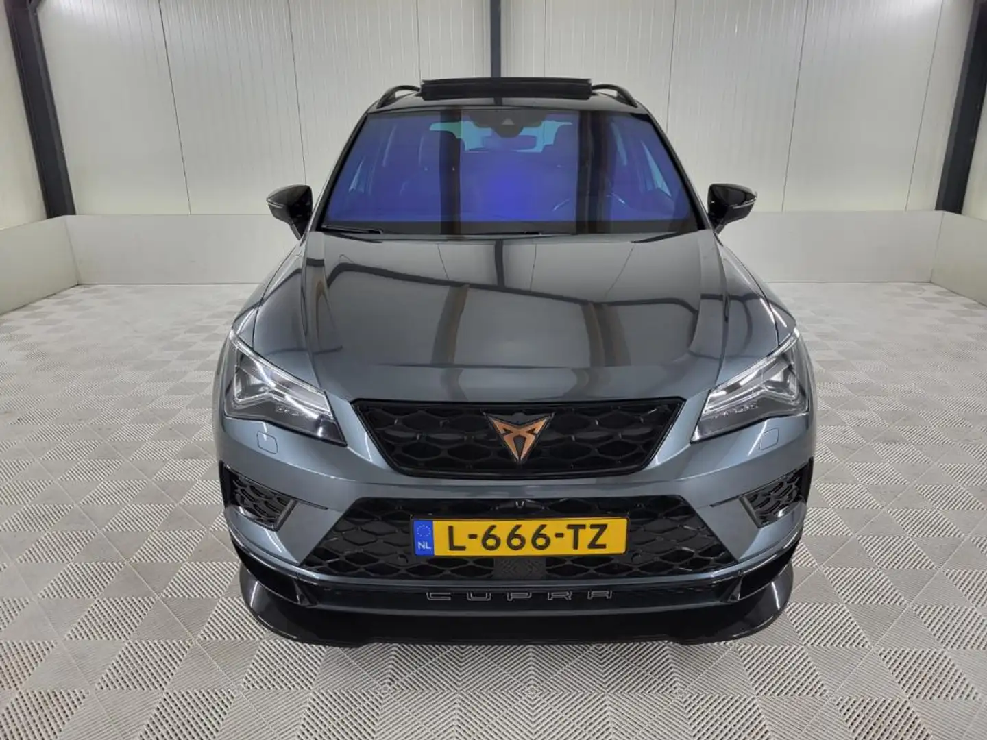 CUPRA Ateca 2.0 TSI 4DRIVE, Trekhaak, Panodak, Nieuwstaat Grey - 2