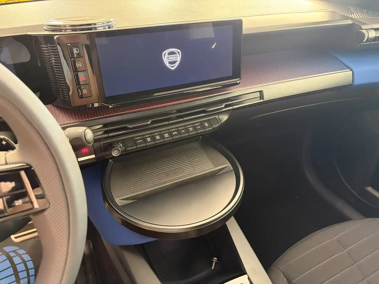 Lancia Ypsilon 2025 — фото 12