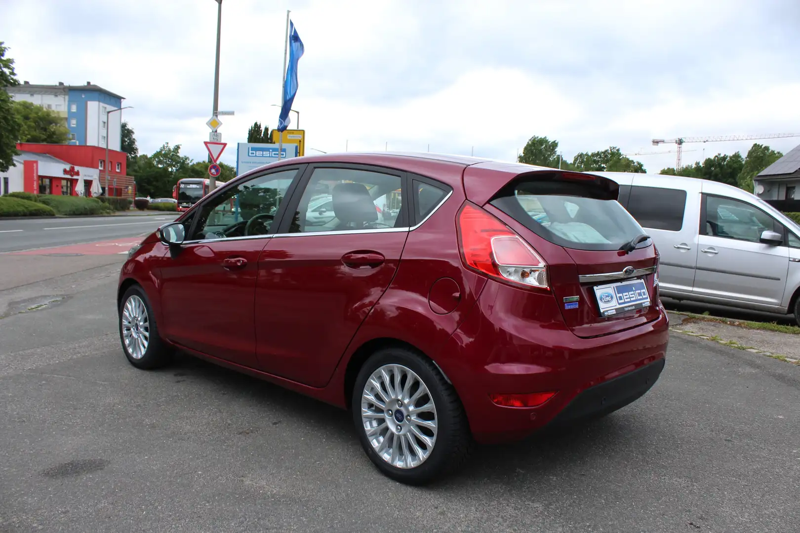 Ford Fiesta Titanium 1,0EcoBoost*Automatik*Navi*Zahnriemen NEU Rouge - 2