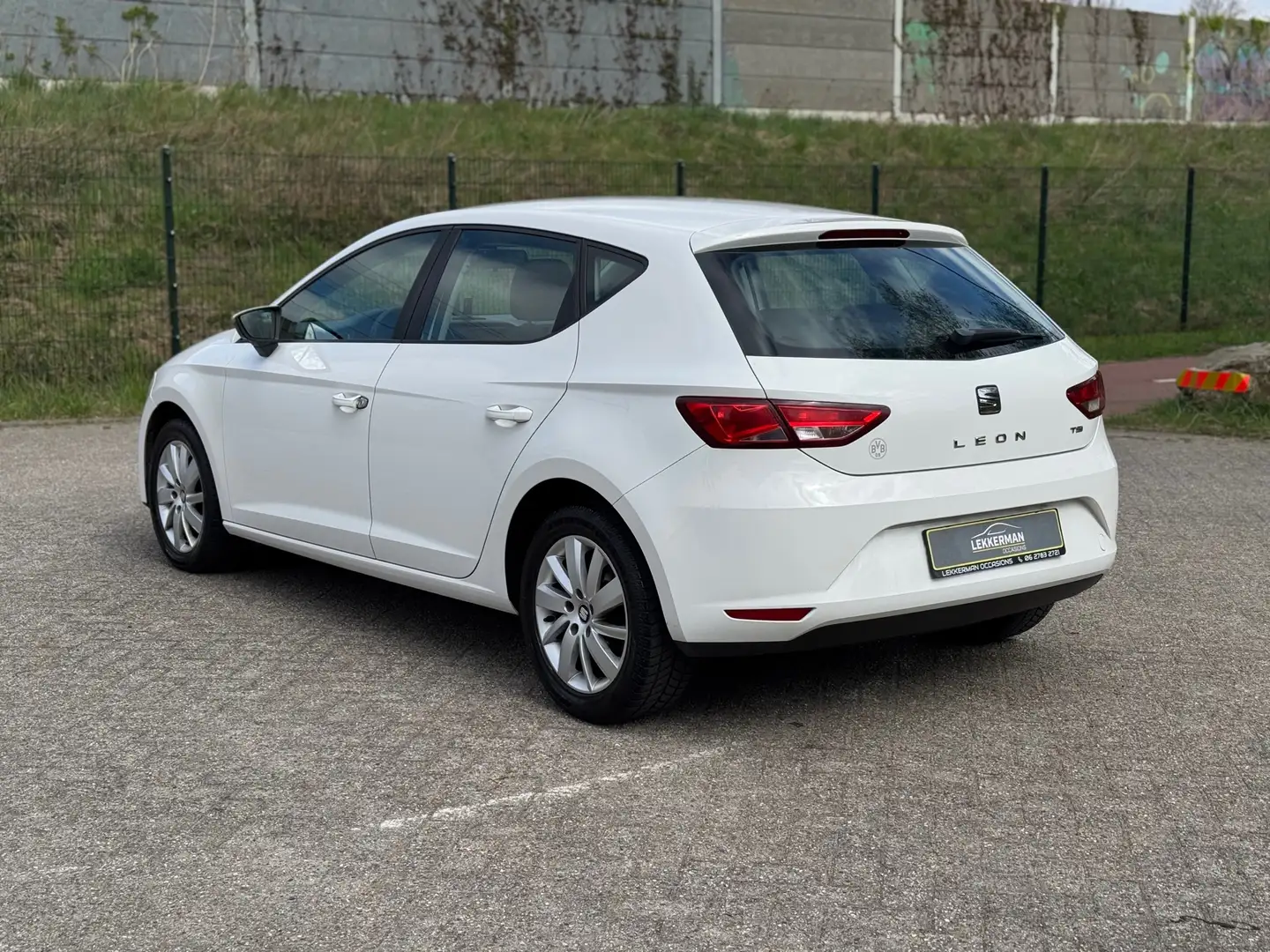 SEAT Leon 1.2 TSI Style CRUISE I BLUETOOTH I CLIMA I 5 DRS I Wit - 2