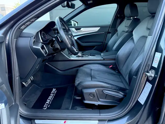 Audi A6 Avant view 9
