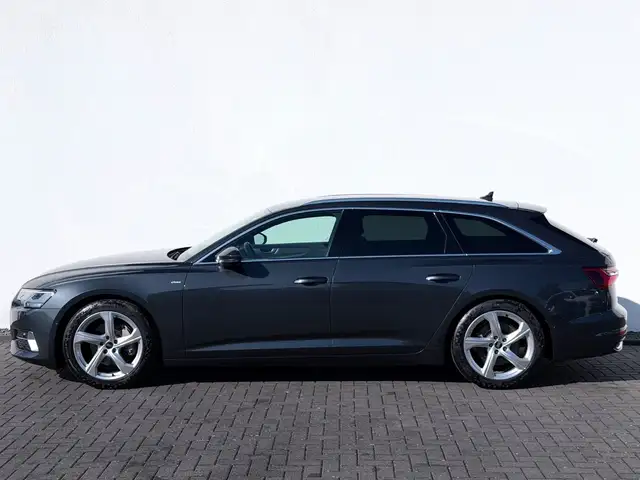 Audi A6 Avant view 8