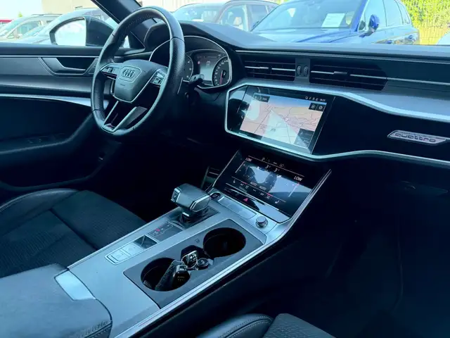 Audi A6 Avant view 12