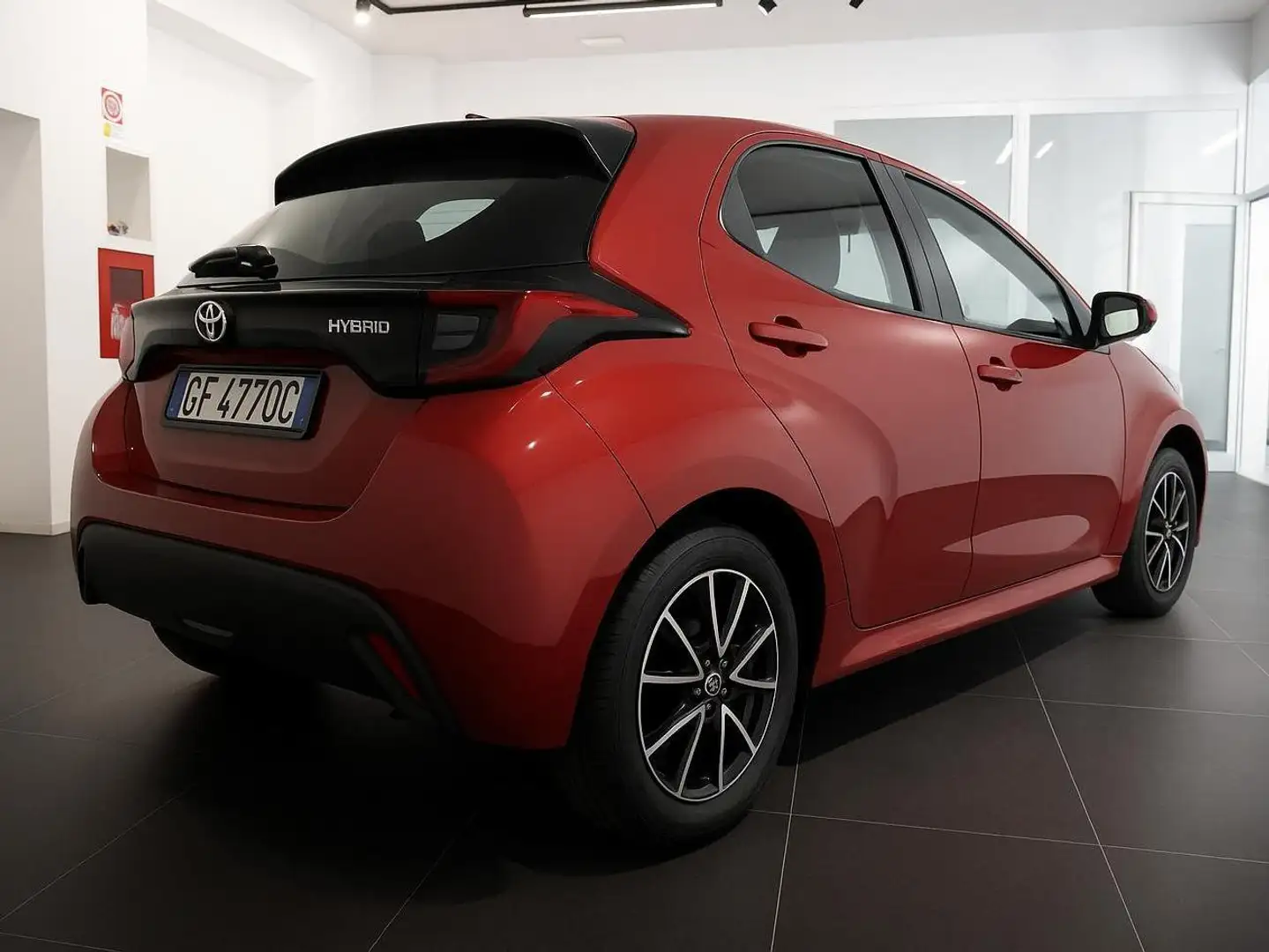 Toyota Yaris Yaris IV 2020 1.5h Trend Rouge - 2