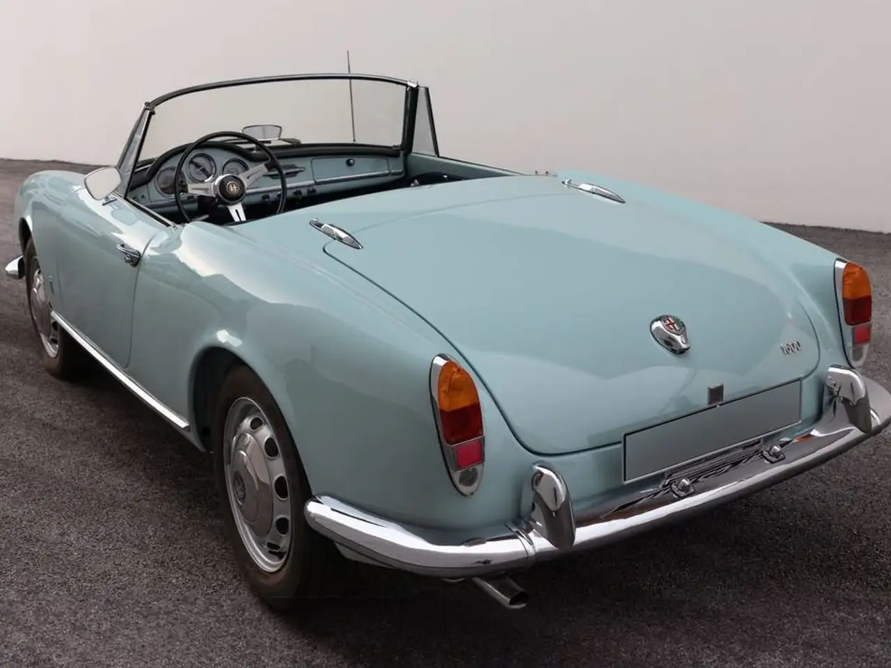 Alfa Romeo Giulia 1600 Spider, foto 2