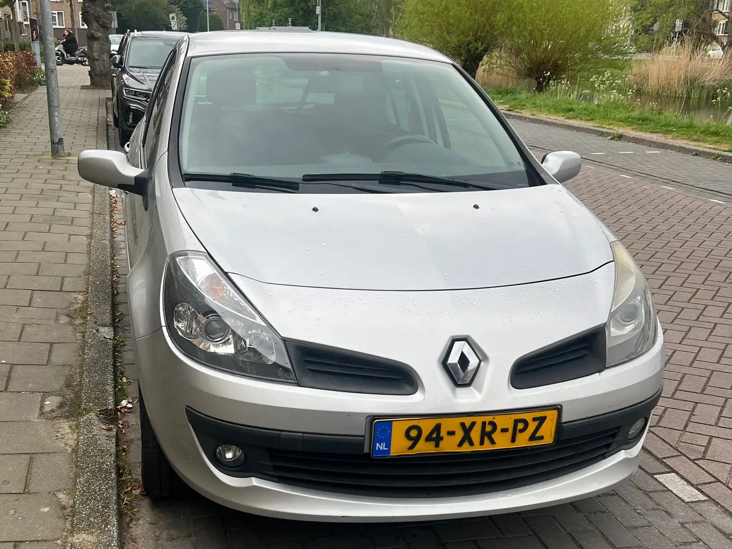 Renault Clio 1.2 TCE Rip Curl Zilver - 1