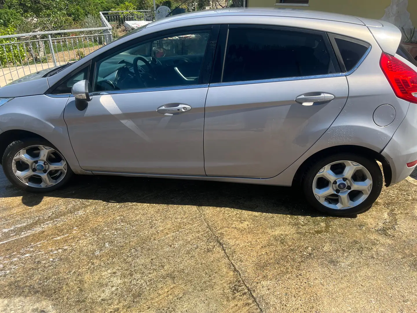 Ford Fiesta Fiesta VI 2008 5p 1.4 tdci Titanium c/esp E5 Grigio - 2
