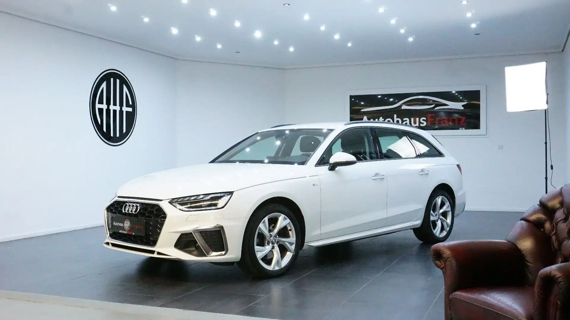 Audi A4 Avant g-tron S line*H-up*KAM*SHZ*SBL Weiß - 1