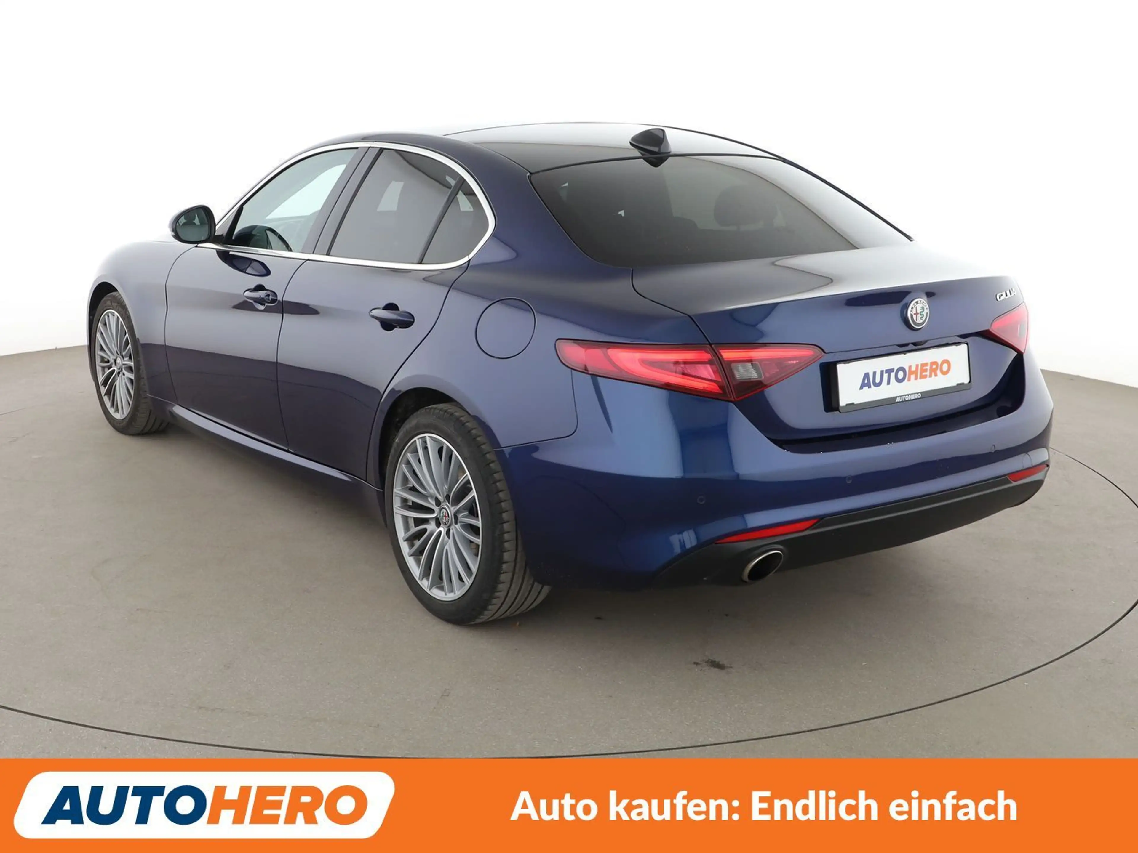 Alfa Romeo Giulia 2.0 Turbo Super Aut.*NAVI*XENON*ACC*CAM*PDC*SHZ* — photo 4