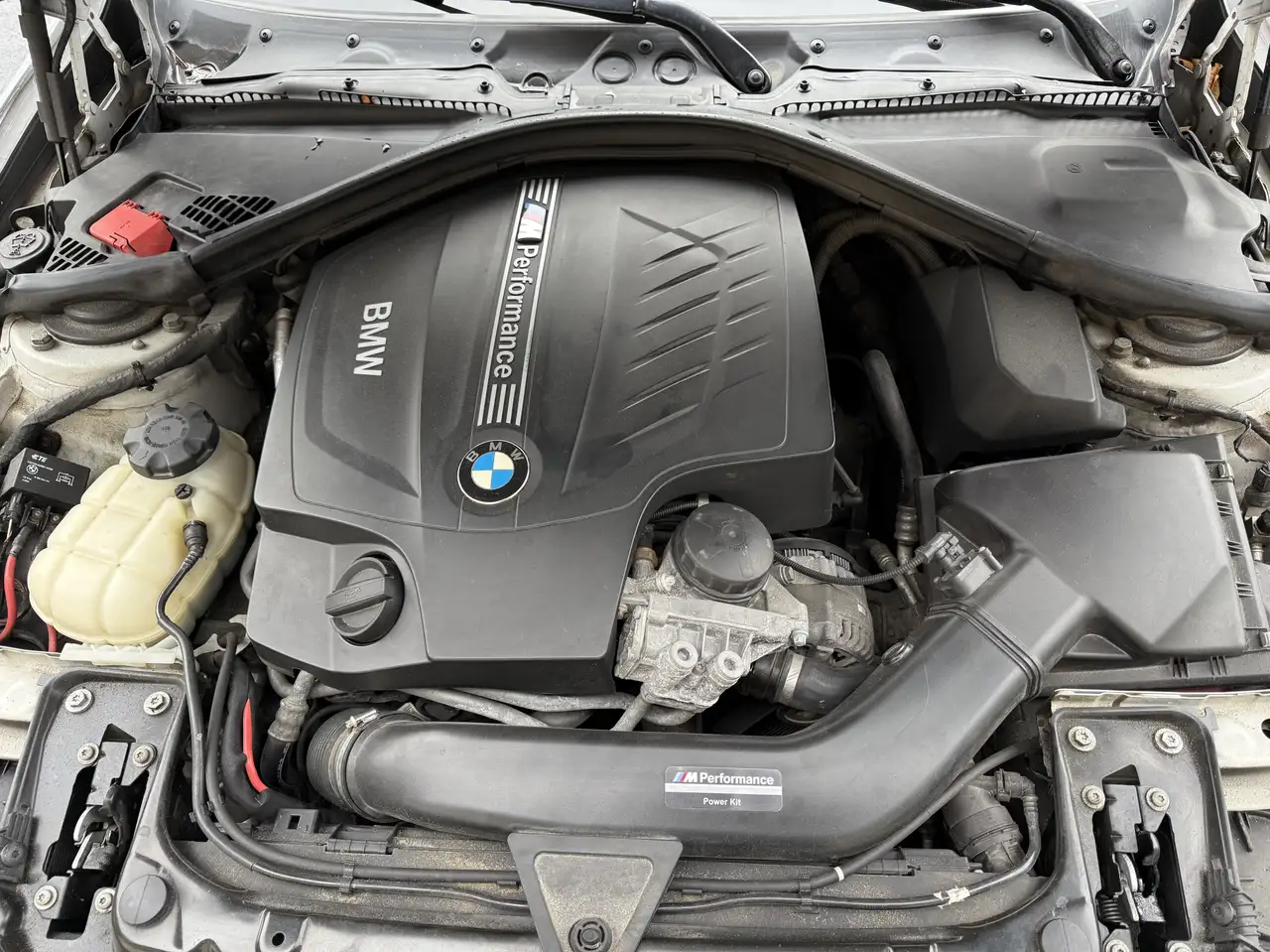 BMW 4 Series снимка BMW 4 Series