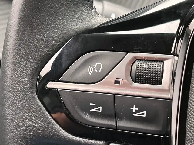 Peugeot 208 view 16