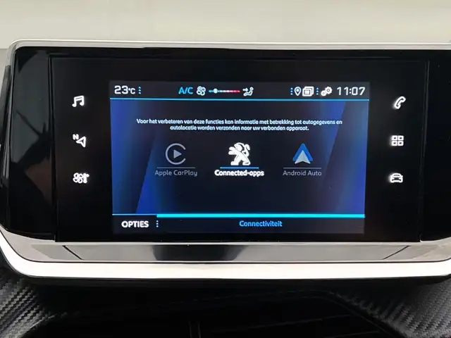 Peugeot 208 view 12