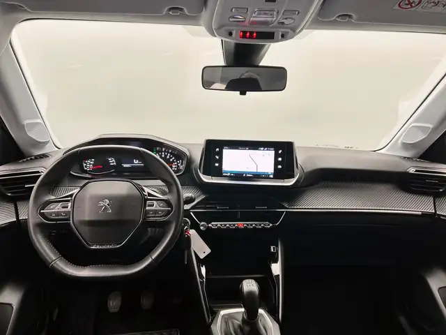 Peugeot 208 view 2