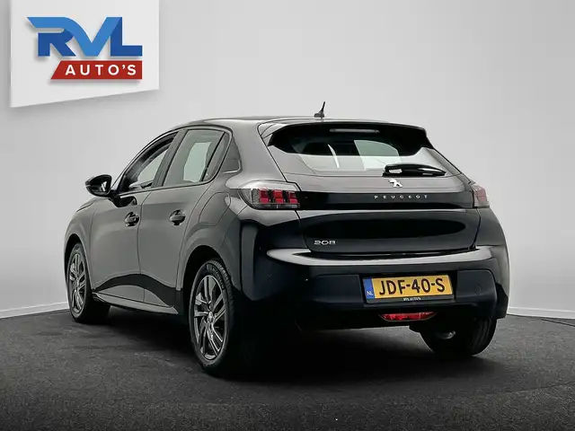 Peugeot 208 view 3