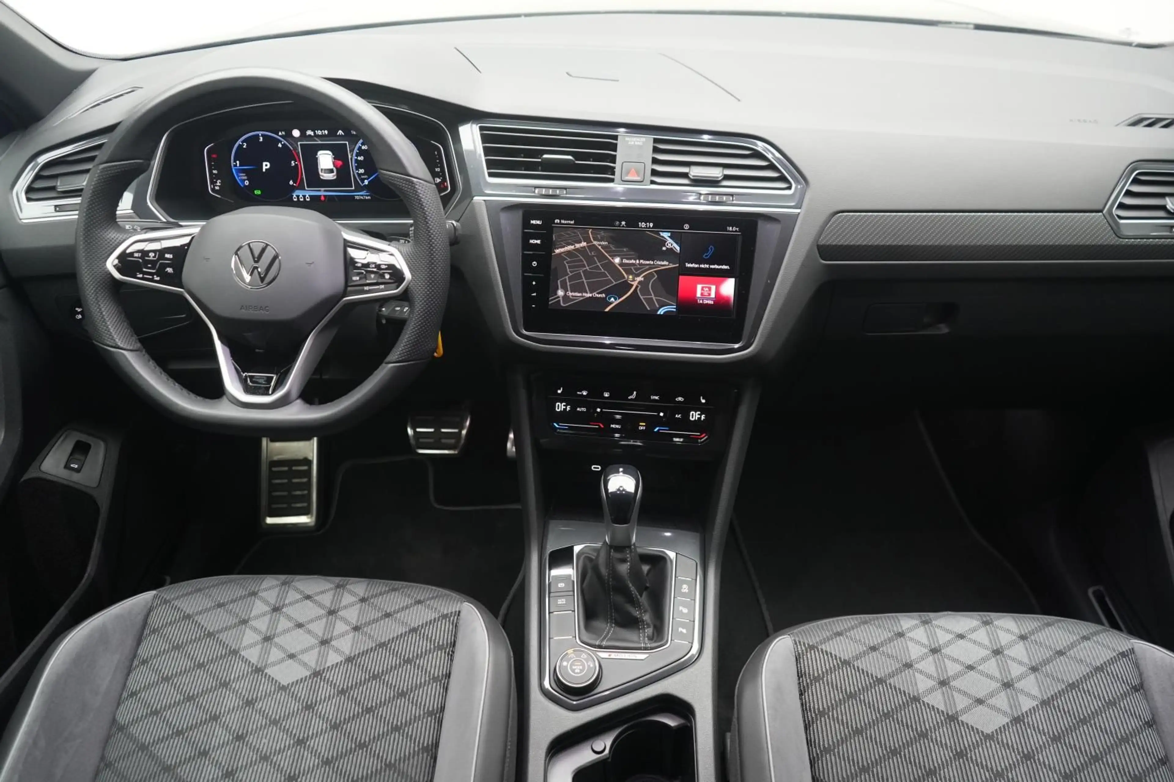 Volkswagen Tiguan 2.0 TDI 4Motion R-Line AHK/ACC/Kamera — photo 15