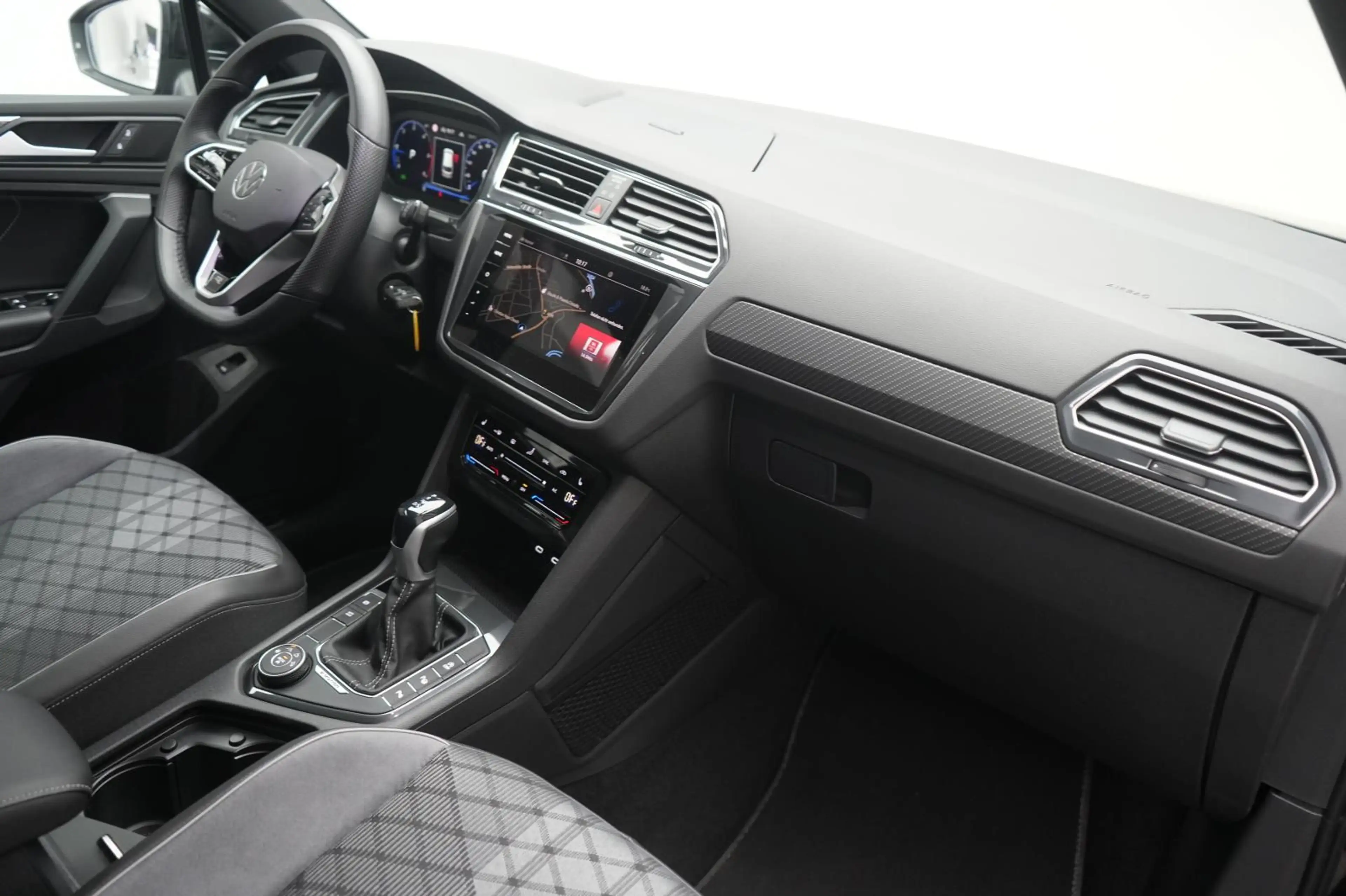 Volkswagen Tiguan 2.0 TDI 4Motion R-Line AHK/ACC/Kamera — photo 10