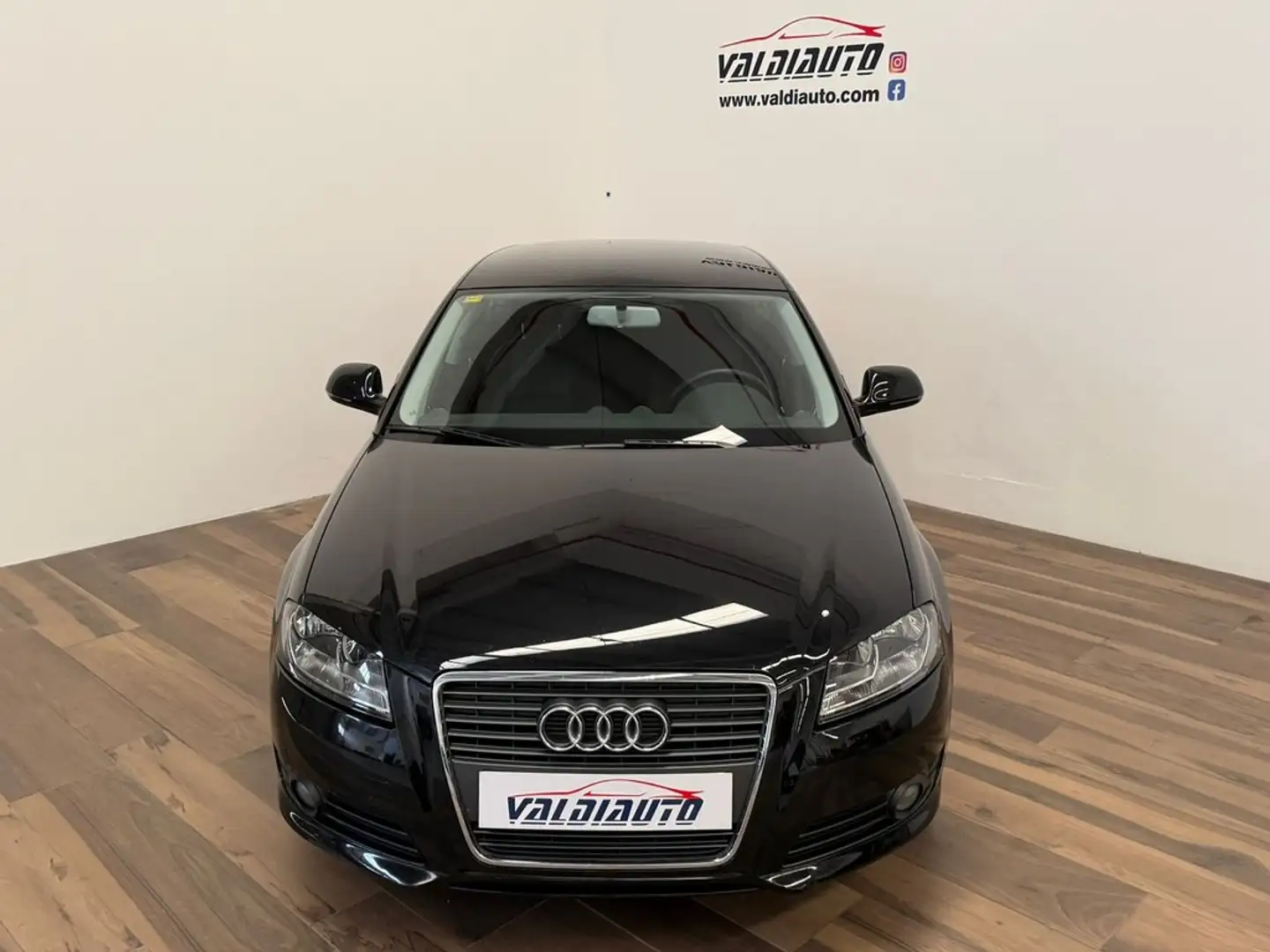 Audi A3 Sportback 1.6 TDI 105cv Genuine Edition Noir - 2