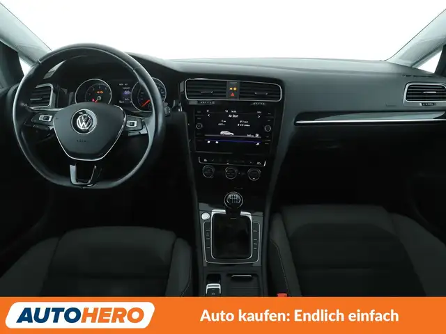 Volkswagen Golf view 12