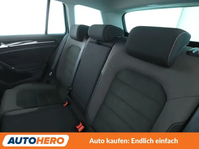 Volkswagen Golf view 14
